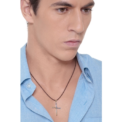 Minimal cross pendant in 18k white and yellow gold