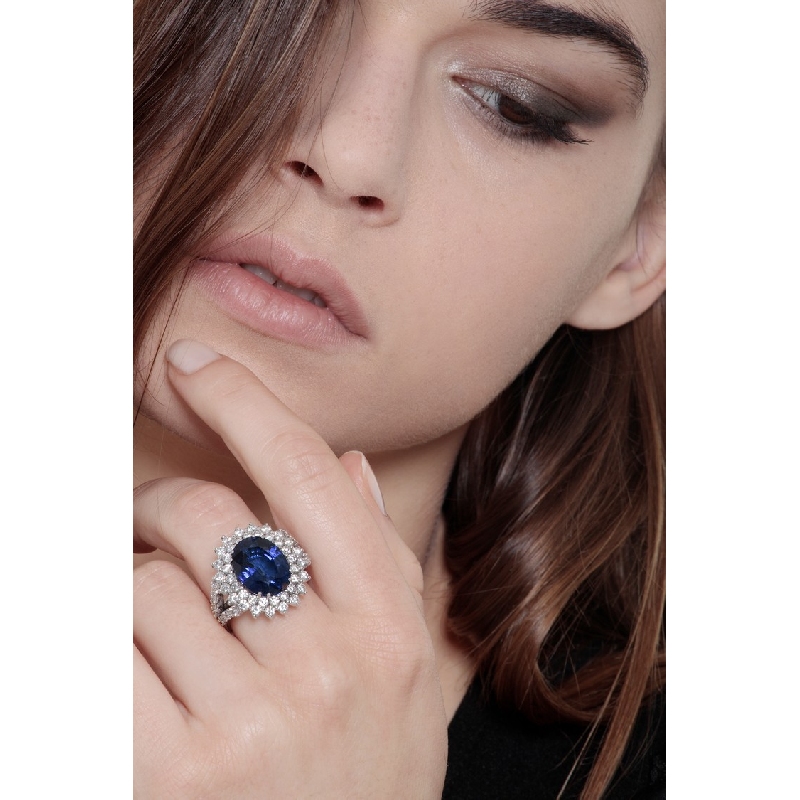 Diamond double halo with blue sapphire white gold 18k Diamond double halo with blue sapphire white gold 18k