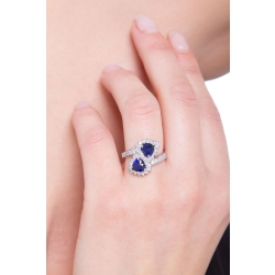 White gold 18k curved ring with diamonds and blue sapphires heart cut  2