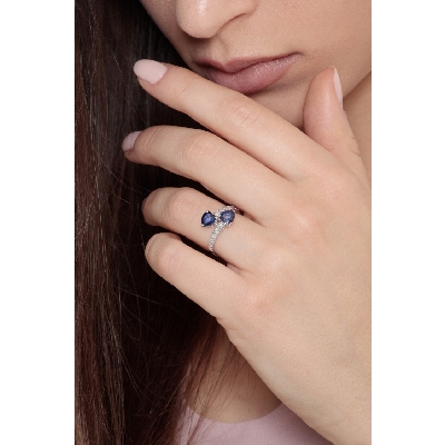 TOI et MOI ring with diamonds and two blue sapphires heart cut 