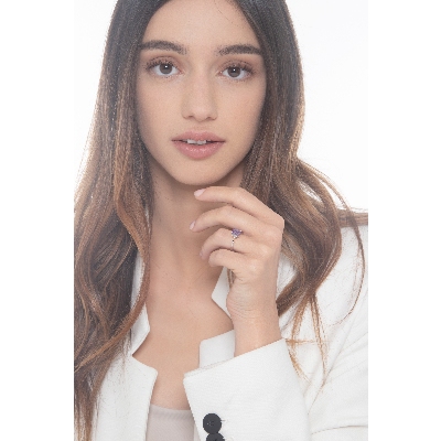 18k white gold ring with amethyst