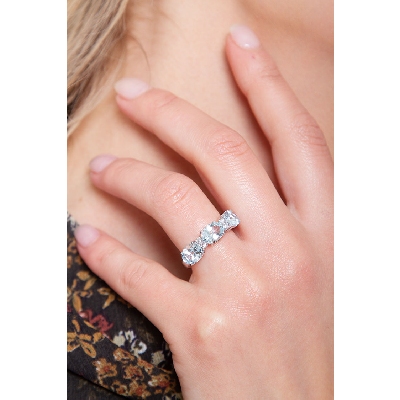Ring in white gold 18k with diamonds and aquamarines 
