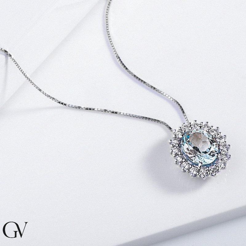 Necklace with pendant, central oval aquamarine and diamonds Necklace with pendant, central oval aquamarine and diamonds