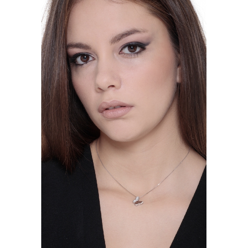 Butterfly with diamond pavè on a wing  Butterfly with diamond pavè on a wing