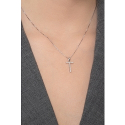 Necklace with initial pendant T in diamonds and white gold 2