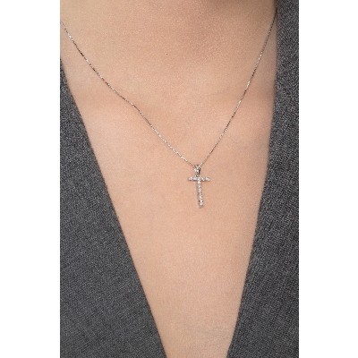 Necklace with initial pendant T in diamonds and white gold