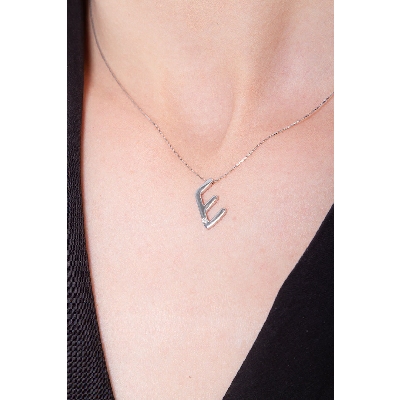 Necklace with a letter E in white gold with diamond