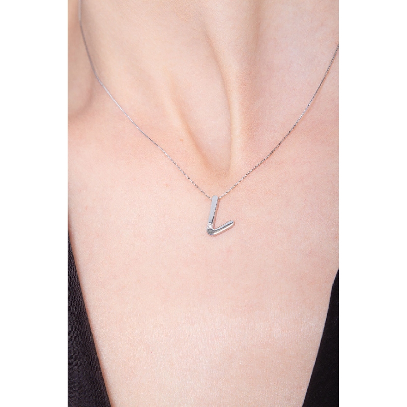 Necklace with initial L in white gold and diamond Necklace with initial L in white gold and diamond