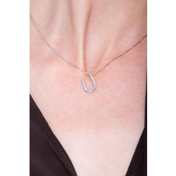 Necklace with initial U in white gold with diamond 2