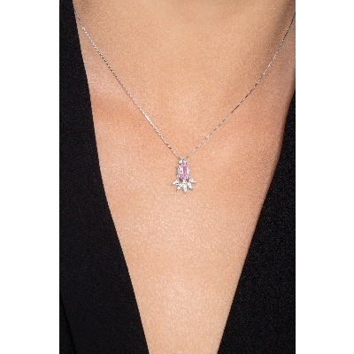 Fancy pendant with pink sapphire and diamonds 