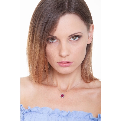 Necklace with pendant in white gold 18k heart cut ruby and diamonds