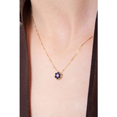 Little flower pendant in 18k yellow gold with diamonds and sapphires