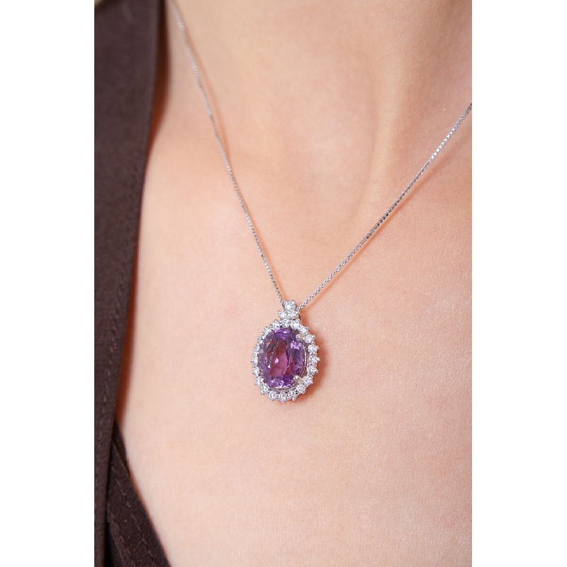 Necklace with central oval amethyst and diamonds Necklace with central oval amethyst and diamonds