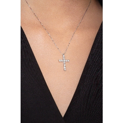 Cross necklace in white gold 750 with diamonds