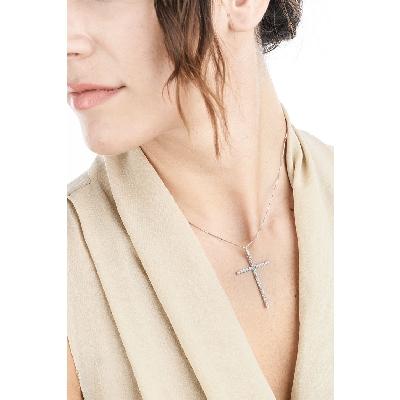Diamond cross necklace in 18k white gold
