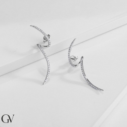 750 White Gold and Diamonds Drop Earrings 2