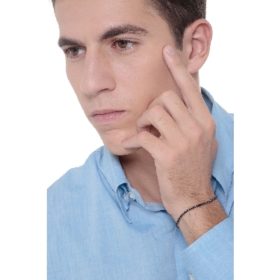 18k white gold tennis bracelet with black diamonds and burnished tips