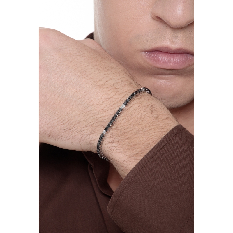 Tennis bracelet with black and white diamonds Tennis bracelet with black and white diamonds