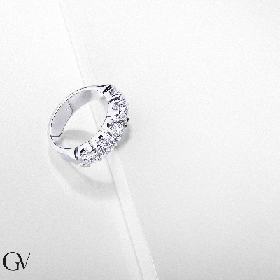 White gold 18k 5 diamonds half eternity ring ct 2,20 