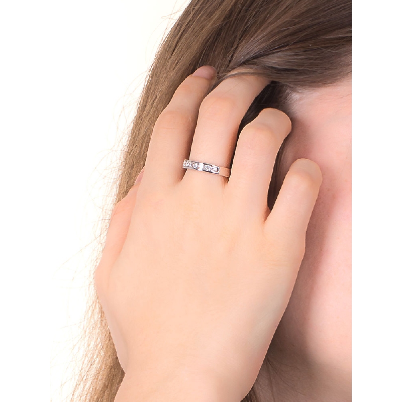 Seven diamonds half channel eternity ring in white gold 18k Seven diamonds half channel eternity ring in white gold 18k