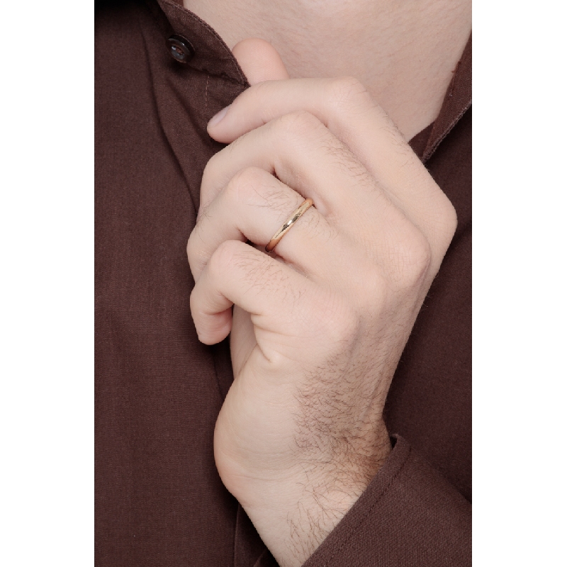 18k yellow gold thin wedding ring