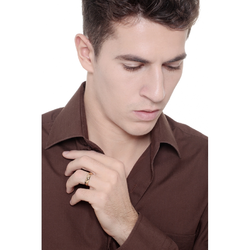 Thick wedding ring in 18k yellow gold