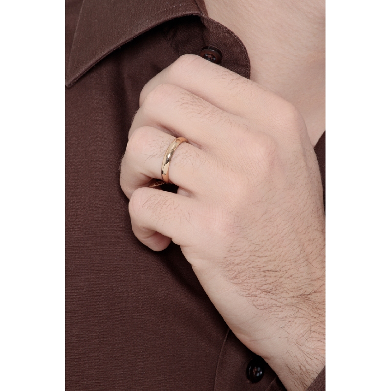 Classical 18k yellow gold wedding ring