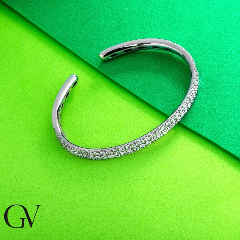 18k white gold rigid bracelet with two rows of diamonds