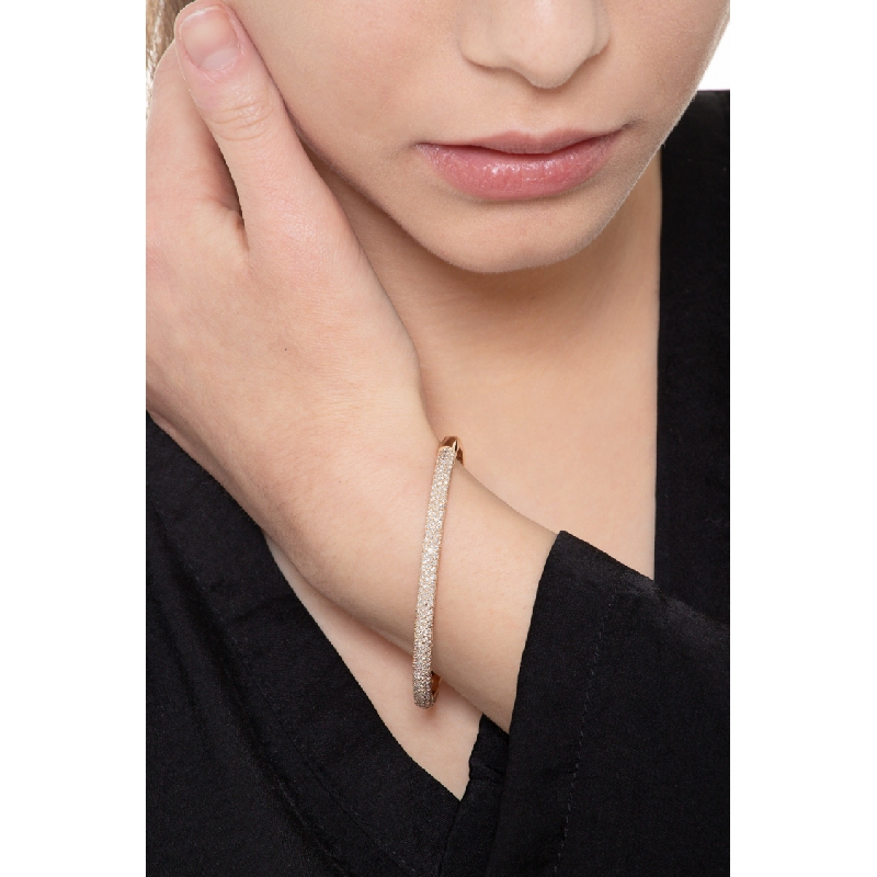 Rigid bracelet in 18k rose gold with diamonds pavè Rigid bracelet in 18k rose gold with diamonds pavè