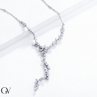 Necklace in white gold 18k with cascading diamonds 