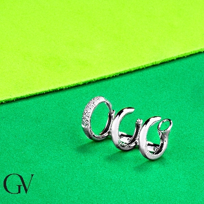 White gold 18k single earring with diamonds pavé. Left earcuff