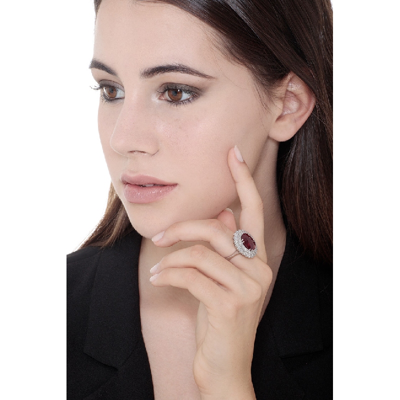 Diamond double halo ring with a central ruby white gold 18k Diamond double halo ring with a central ruby white gold 18k