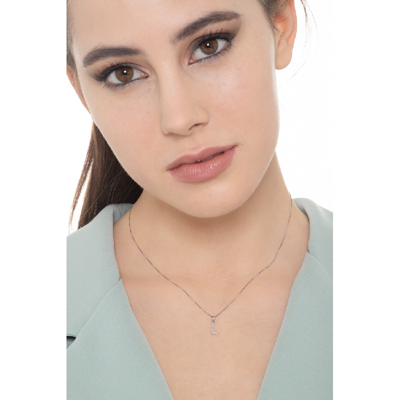 Golden necklace with letter I in diamonds Golden necklace with letter I in diamonds