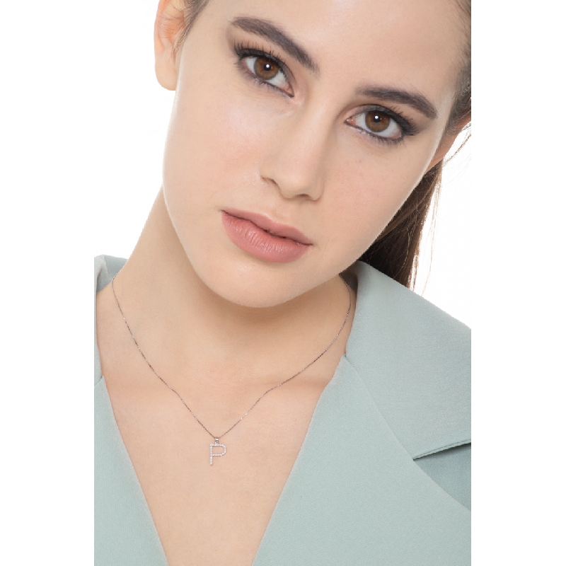 Gold necklace with letter P in diamonds Gold necklace with letter P in diamonds