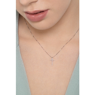 Initial T necklace in white gold and diamonds