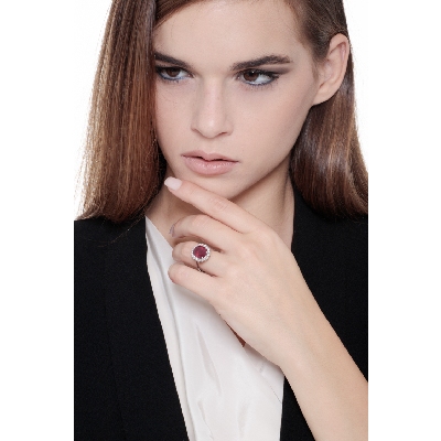 Halo ring white gold 18k with ruby and diamonds 