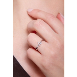 Ring with Initial A white gold 750 and diamonds 2