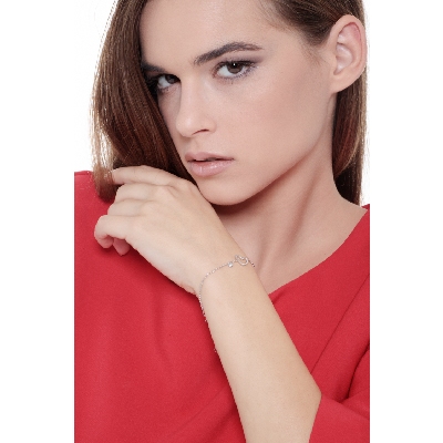 18k white gold bracelet with diamond heart 