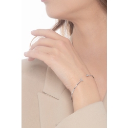 T initial bangle in white gold and diamonds 2