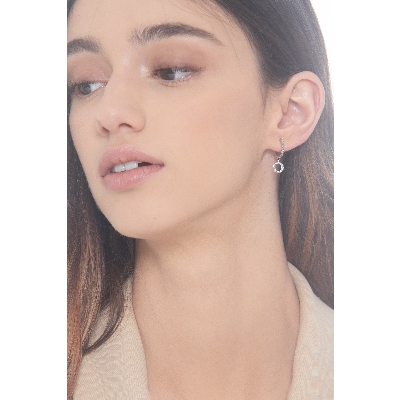 Diamond drop earring letter O white gold 750