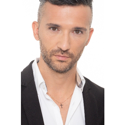 18k rose gold necklace with cross in black diamonds