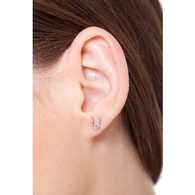 U letter earring in white gold and diamonds