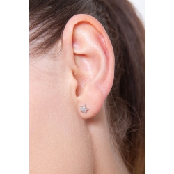 Stud star earrings in white gold 18k with diamonds 2