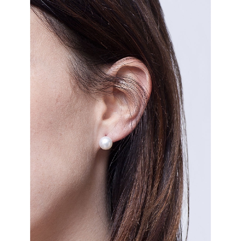 Stud earrings with natural cultivated pearls in white gold 18k