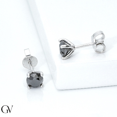 18k white gold stud earrings with black diamonds