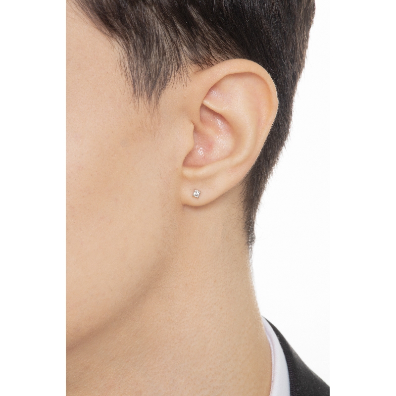 18k white gold 4 prongs single diamond stud earring 18k white gold 4 prongs single diamond stud earring