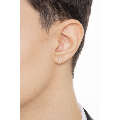 Single 4 prong diamond stud earring