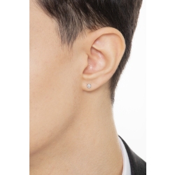 Single bezel diamond stud earring  2