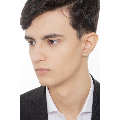 Single bezel diamond stud earring