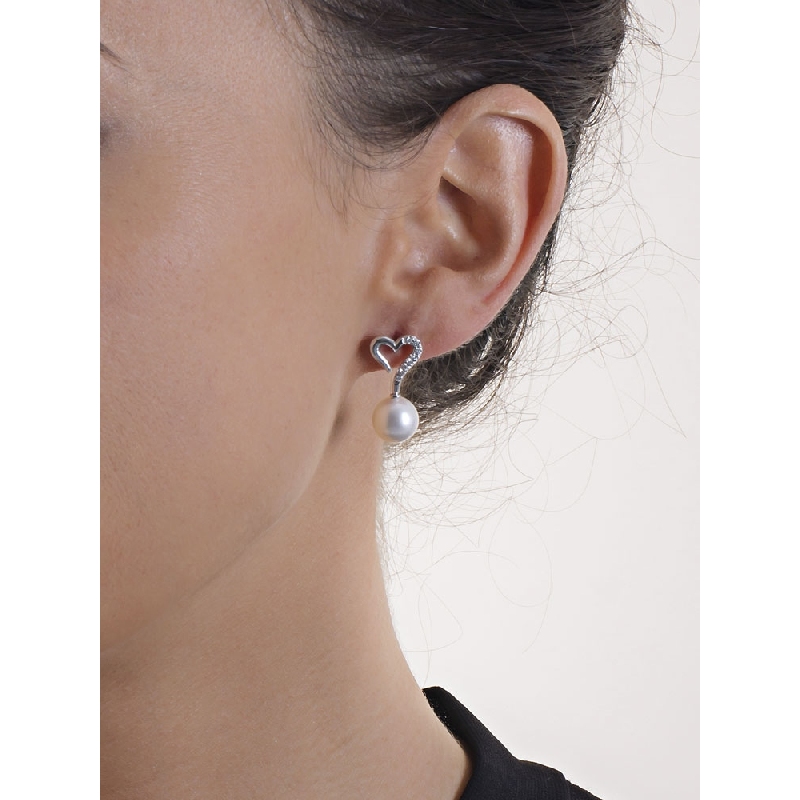 18k white gold heart shaped earrings with diamonds and pearl 18k white gold heart shaped earrings with diamonds and pearl